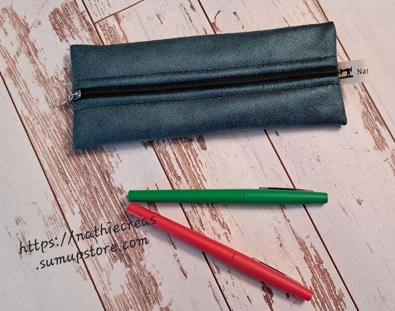 Flat pencil case, pen bag, makeup bag, faculty kit, tote bag Suédine bleu