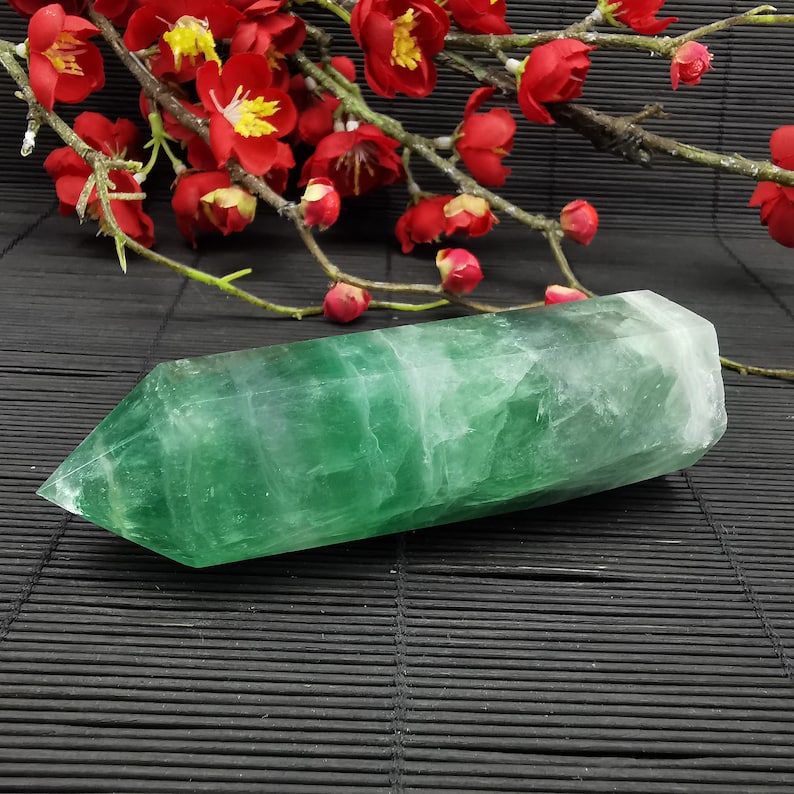310g Natural Green fluorite tower point quartz crystal wand obelisk reiki mineral healing A32