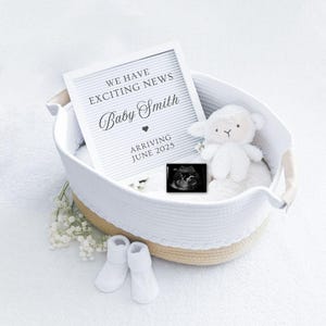 Einfache minimalistische Schwangerschaftsankündigung Digitale, geschlechtsneutrale Boho-Babyankündigung, moderne bearbeitbare Social Media Baby Reveal-Vorlage