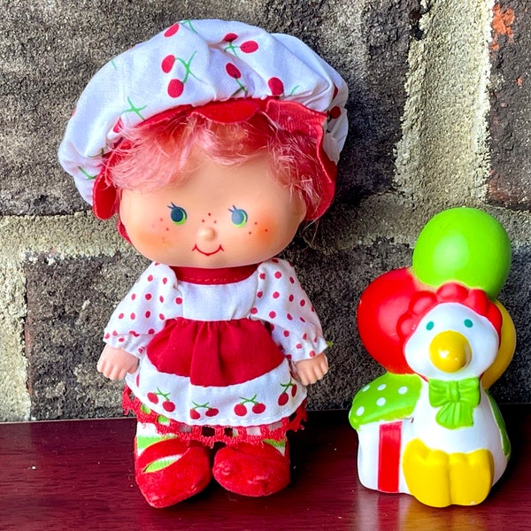 RARE: Vintage “SCENTED” Party Pleaser Strawberry Shortcake Cherry Cuddler Doll & Gooseberry pet | American Greetings | Kenner.