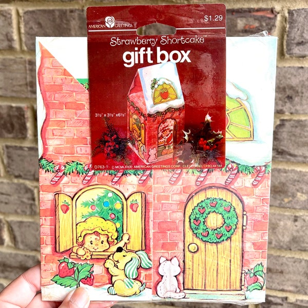 NEW / SEALED - Vintage Strawberry Shortcake Christmas Gift Box (1 box).