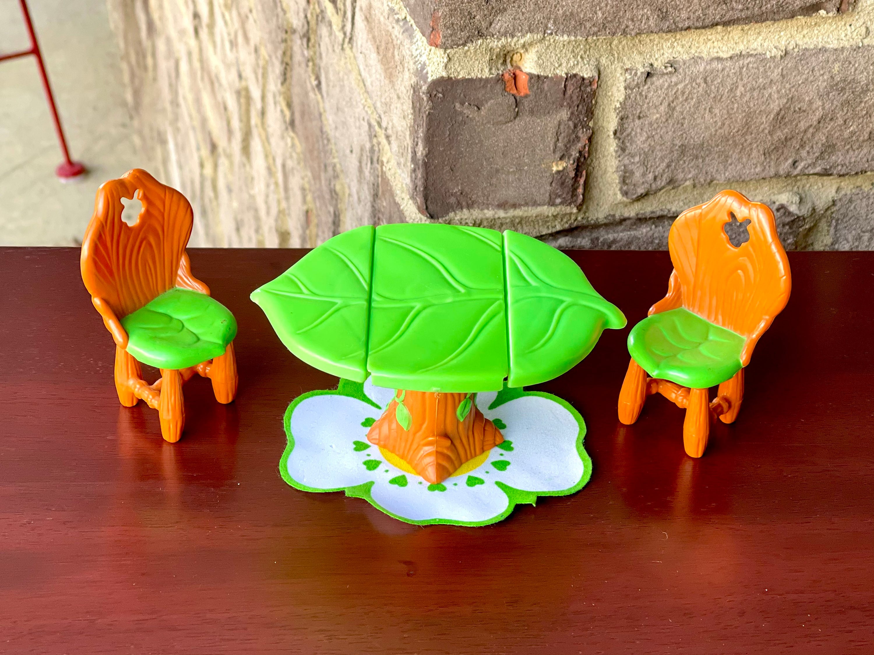 1980s Vintage Strawberry Shortcake Berry Happy Home 3-Piece. \u201cBerry Dainty Dining Room\u201d 1980s Vintage Strawberry Shortcake Berry Happy Home 3-Piece. \u201cBerry Dainty Dining Room\u201d