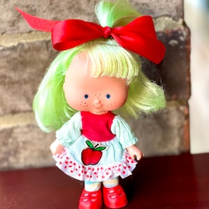 BRÉSIL RARE: 1980 Strawberry Shortcake « Little Apple » (Maçãzinha) | Collection New Wave | Estrela do Brésil.