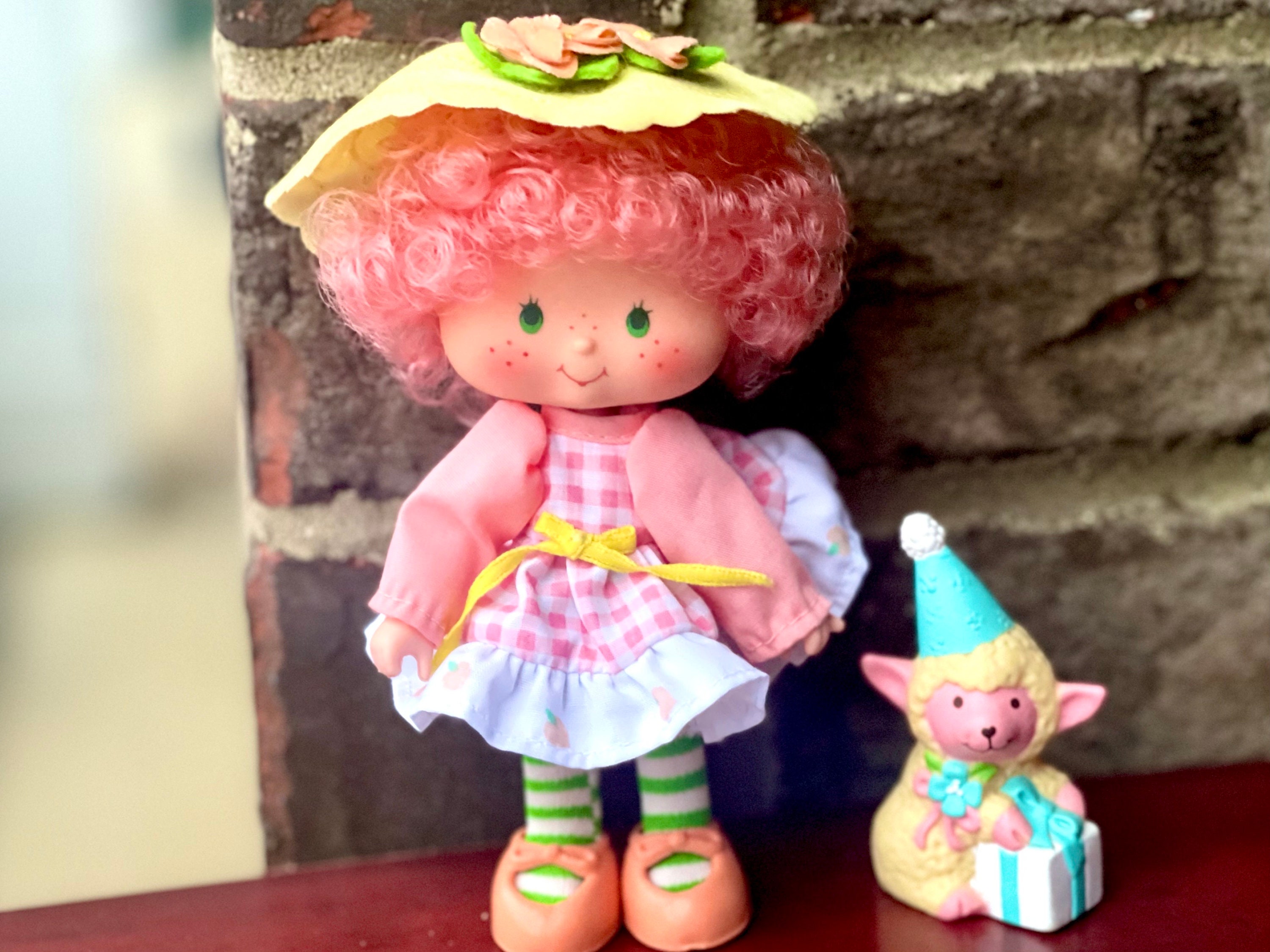 Peach blush strawberry shortcake doll hotsell