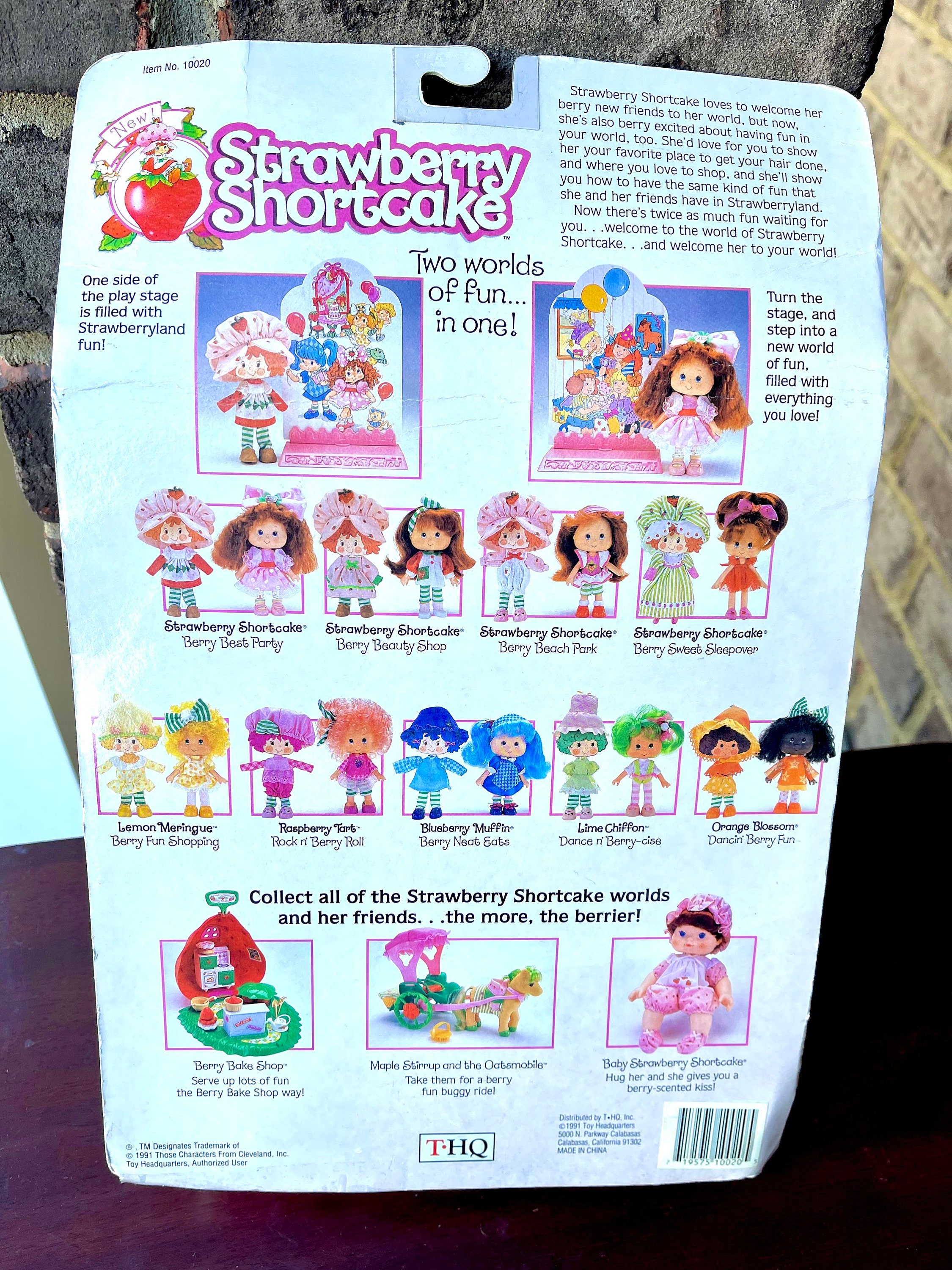 Never Grow Up: A Mom's Guide to Dolls and More: My Strawberry Shortcake Collection