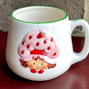 RARE: Vintage Earthenware 3-D Mug - Strawberry Shortcake.