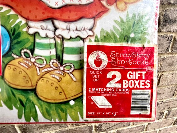 NEW / SEALED 1 box . Vintage Strawberry Shortcake Gift Box