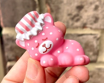 1980 Vintage Strawberry Shortcake "Sweet Sleeper" Custard Cat Pet / Kenner / American Greetings.