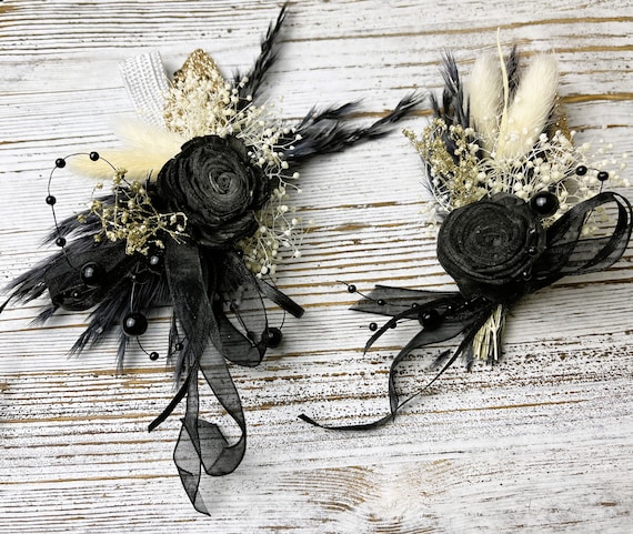 wrist corsage for black dress Made-to-order wrist corsage with black dress for graduation formal. . . #driedflowers #driedflowerbouquet #everlasting #everlastingflowers #floralbouquet #floraldesign #flowerbouquet #floristsofinstagram #goldcoastwedding #brisbanewedding
