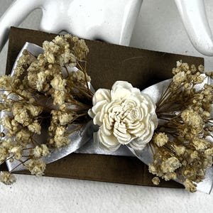 Dried Flower Bow Tie - Preserved Flower Bow Tie, Special Occasion Bow Tie, Custom Bow Tie, Boho Bow Tie, Wedding, Natural baby breath