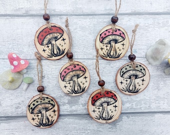 Rustic Toadstool Tree Ornament, Mushroom Wooden Disc Decoration, Handmade Linocut Tree Hanging, Plastic Free Tree, Hand Printed Wooden Disc