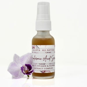 Hyaluronic Acid Multi Vitamin & Flower Extract Complex Hydrating Serum with Vitamin C for Rough, Dry, Combination and Acne Prone Skin