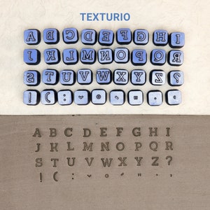 Francobolli per ceramica Texturio, strumenti per argilla polimerica, timbro per sapone, strumenti per ceramica per scultura di argilla, timbri per texture in argilla, set di timbri Sanchez maiuscolo da 6 mm