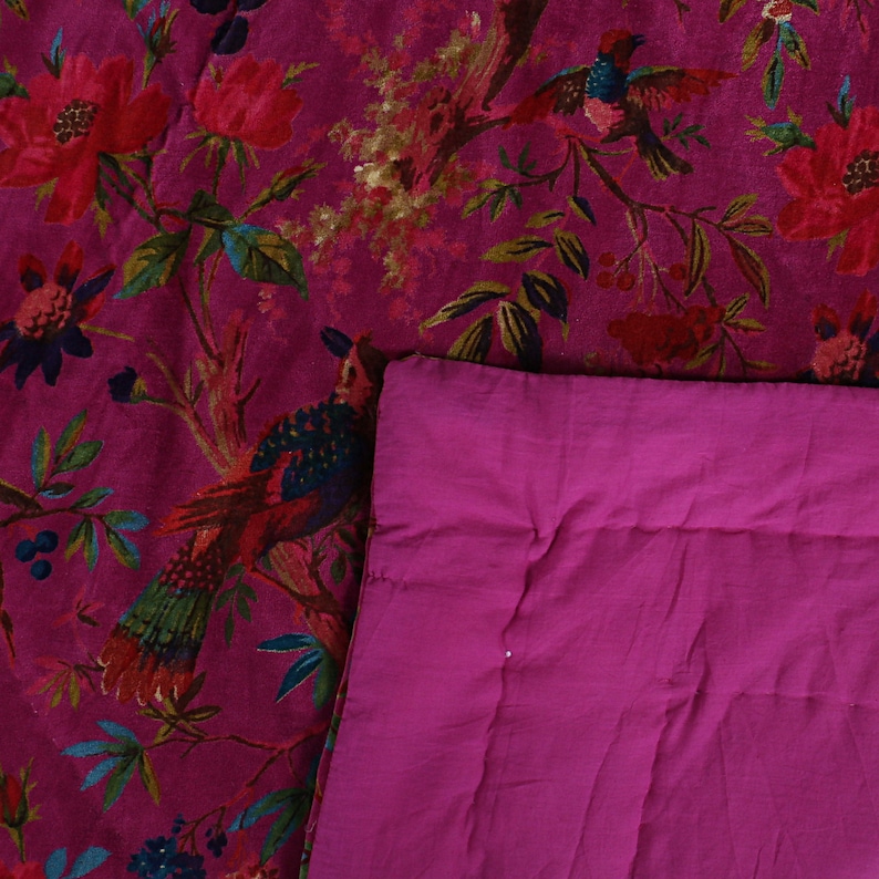 Birds of paradise Magenta 250 GSM Velvet Quilt image 7