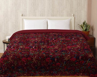 Birds of paradise maroon 250 GSM Velvet Quilt