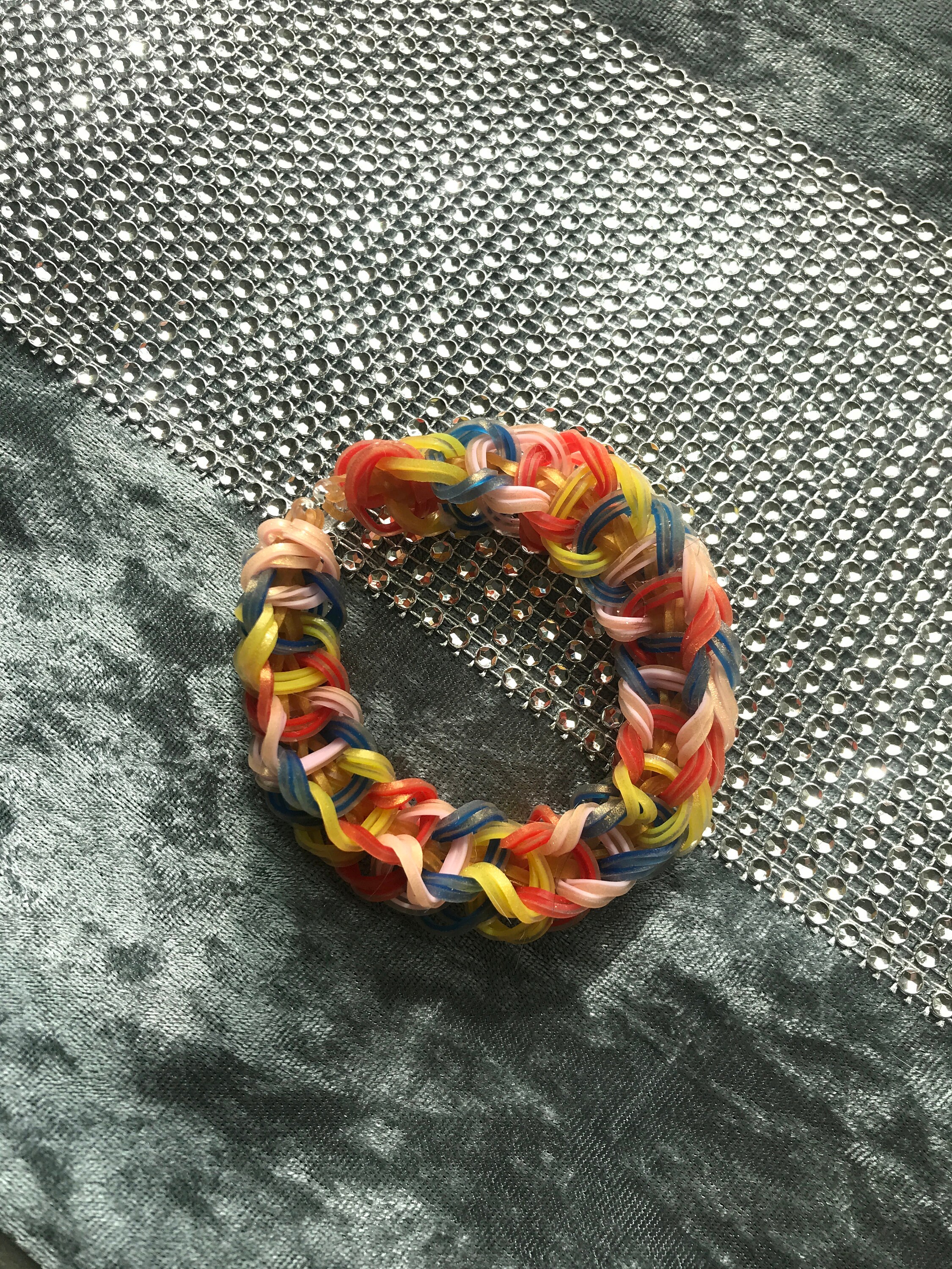 Rainbow Loom Bracelet - FRUIT LOOPS !!! - Single Band Bracelet - Wonder Loom