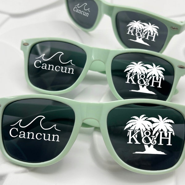 Personalized Custom Sunglasses Wedding Party Favors Gifts Guests in Bulk Fun Photography Sunnies Birthday Quinceañera Baby Shower Grad Gifts