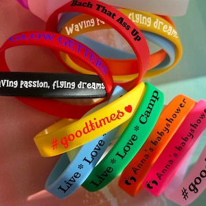 Personalized Silicone Bracelet Bulk School Graduation Events Grad Gifts Ball Games Company Promotion Sport Spirits Custom Rubber Wristbands