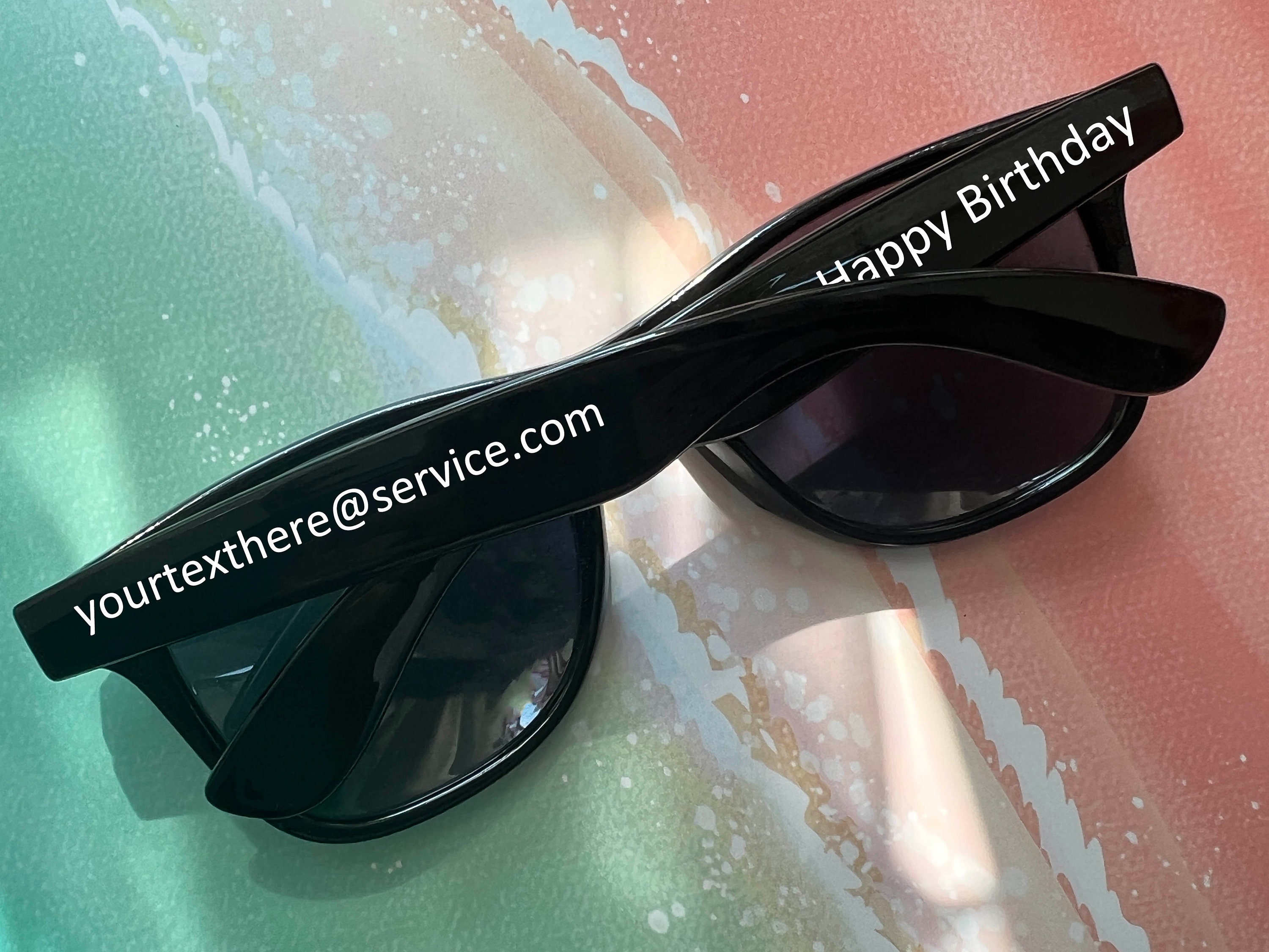 Gafas de sol personalizadas Favores de boda para invitados Regalo de  cumpleaños a granel Despedida de soltera Gafas de sol impresas  personalizadas Regalo de favor de despedida de soltera - Etsy México, image size:3000x2250