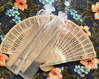 Personalized Sandalwood Fans White Organza Bag Wedding Gifts for Guests Folding Hand Fans Bachelorette Party Bridal Shower Gifts Wooden Fans