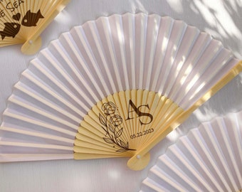 Personalized Custom White Fabric Fans Wedding Party Favors Gifts Guests Bulk Engraved Cloth Fans Birthday Quinceanera Gift Folding Hand Fans