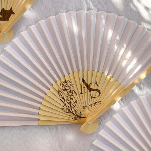 Personalized Custom White Fabric Fans Wedding Party Favors Gifts Guests Bulk Engraved Cloth Fans Birthday Quinceanera Gift Folding Hand Fans