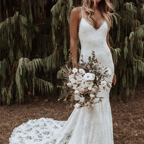 Mermaid Lace Crystals Necklace Wedding Dress Bridal Wears with Feather