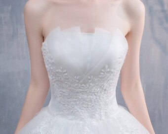 Ball Gown Strapless Appliques Lace Bridal Dress Wedding Gown