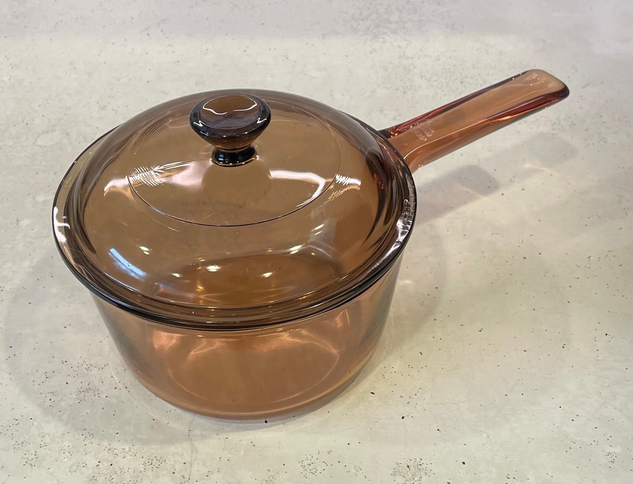 Vintage Visions France Glass Cooking Pot W/ Lid V-1-B 1L Handle