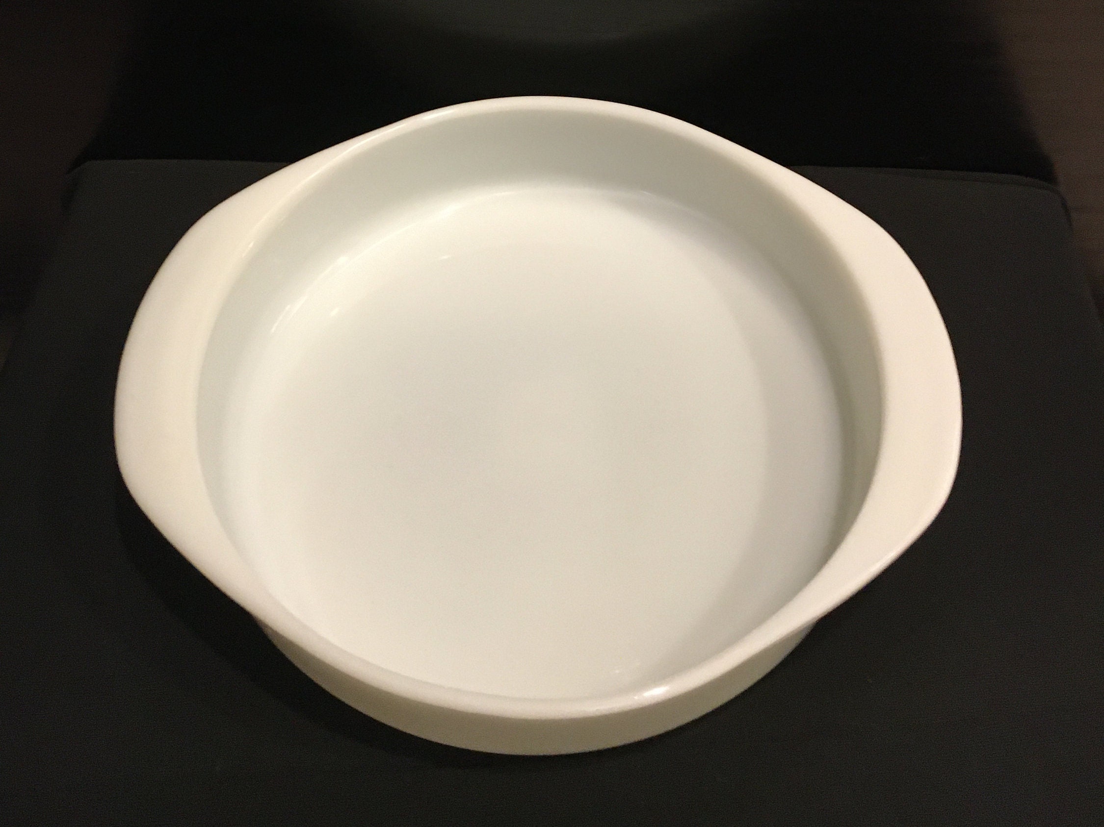 Cute Vintage Pyrex Milk Glass Cake Baking Dish Round Cake Pan Etsy