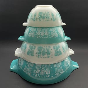 4 Vintage Pyrex Amish Butterprint Cinderella Mixing Bowls Full Set of 4 Pyrex Batter Bowls Turquoise Blue and White Amish Pyrex Gift Set