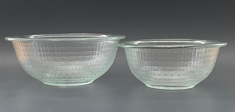Pyrex Mixing Bowls - Thumbnail 5