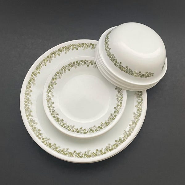 12 piece Set Vintage Corelle Spring Blossom Green Daisy Dinner Set - Service for 4 - Made in the USA by Corning in the 1980's