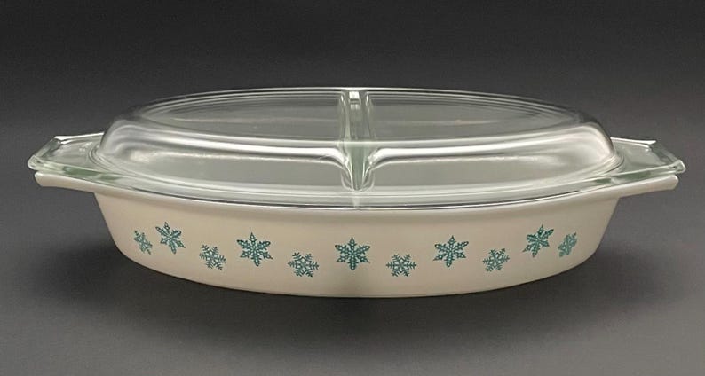 Pyrex Snowflake Pattern Casserole Vintage Pyrex Snowflake Divided Casserole Dish With Lid - 1.5 Quart - Etsy
