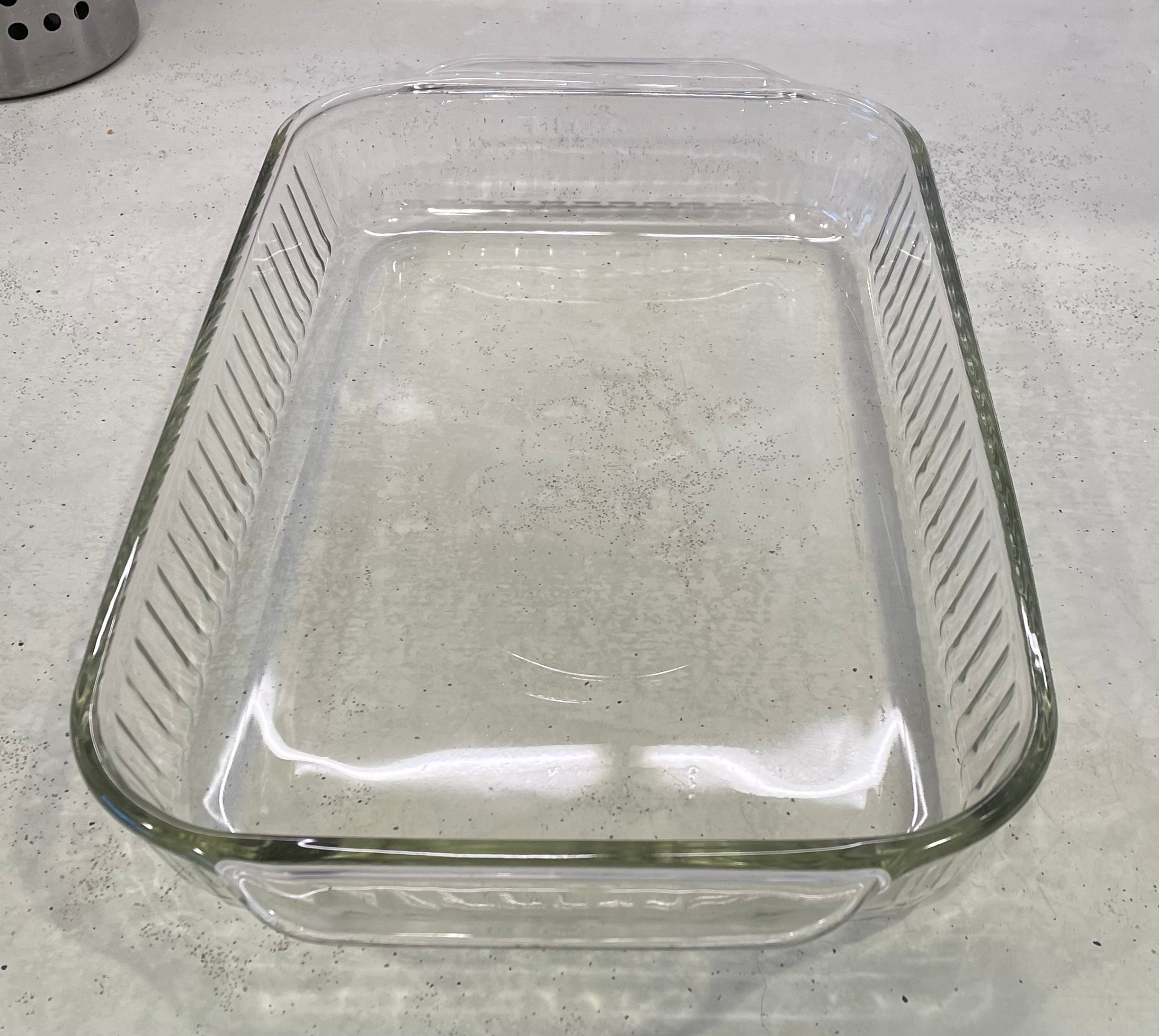 Rubbermaid DuraLite 9 In. x 13 In. Glass Baking Dish with Lid - Stringham  Lumber