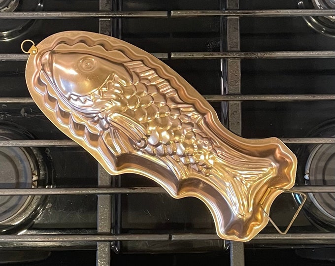 Vintage Copper Fish Jello Mold With 2 Wall Hanging Hooks Primitive