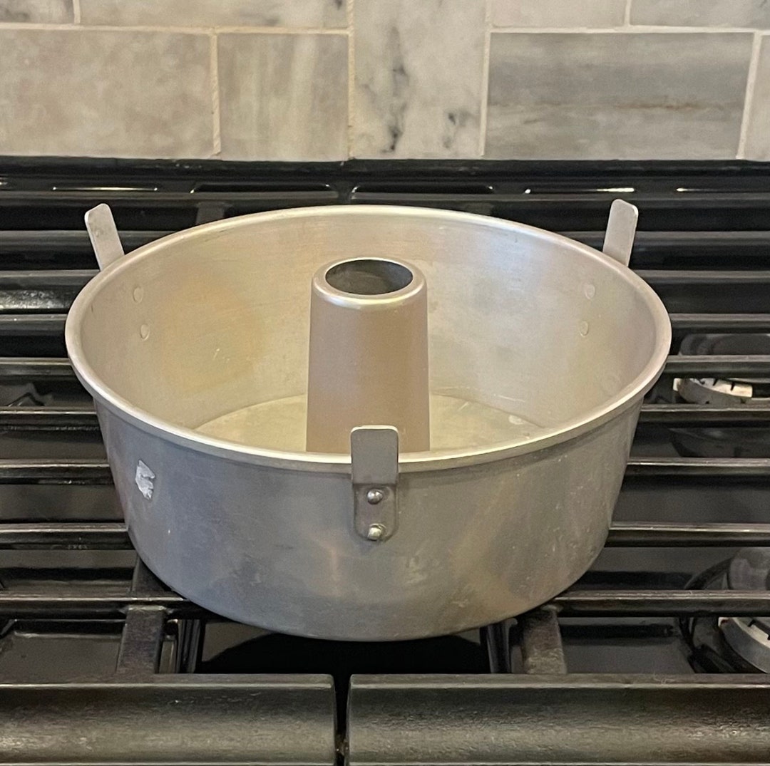 Rare 9 Vintage Angel Food Cake Pan 9 X 3 1/2 Etsy