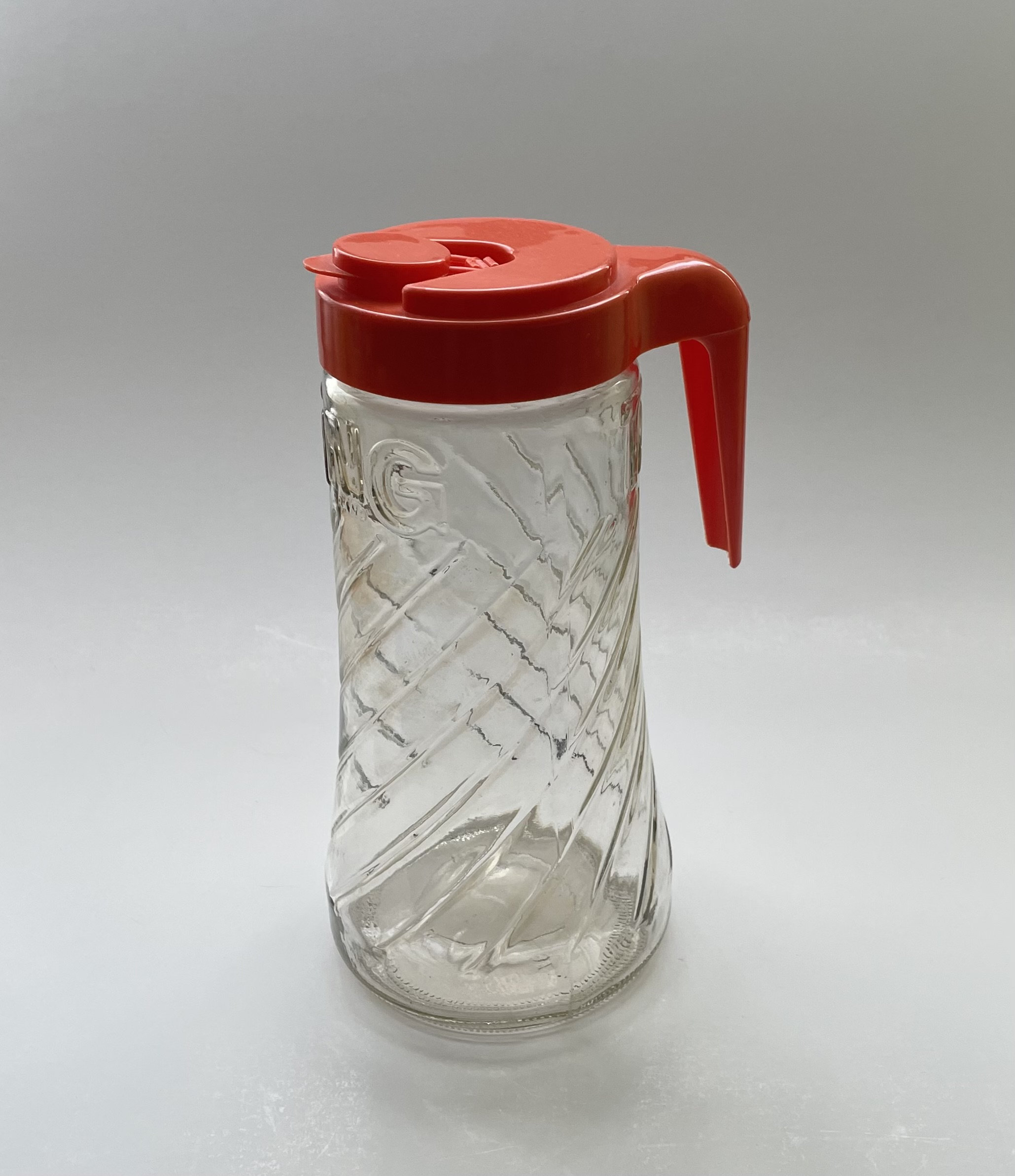 Anchor Hocking (USA) 1 Quart Glass Tang Refrigerator Pitcher