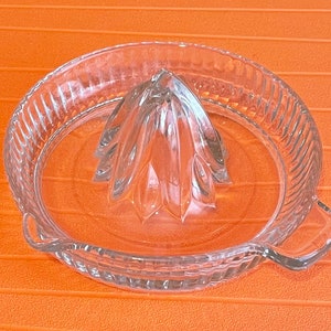 Vintage Citrus Juicer Ribbed Glass Reamer with Handle Lemon Squeezer Make Fresh Squeezed Orange, Lemon Lime Juice the Old Fashioned Way