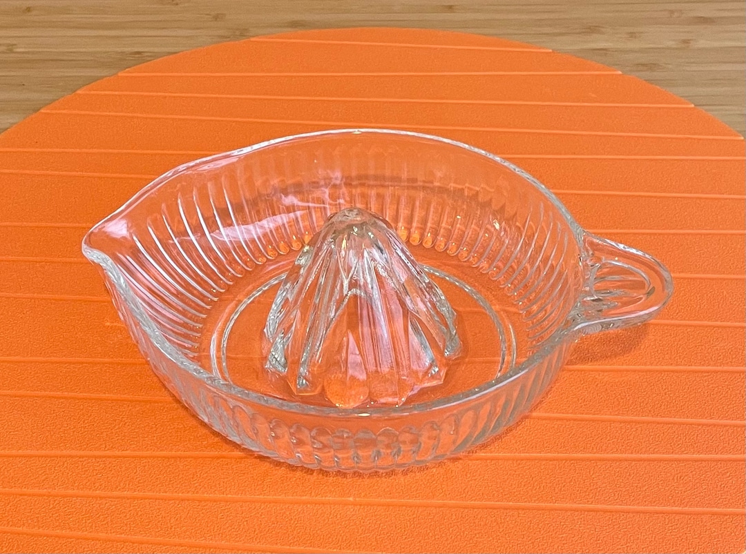 Vintage Ribbed Glass Kitchen Citrus Juicer With Handle Lemon Squeezer ...
