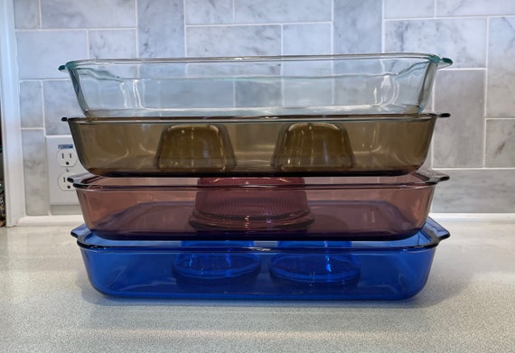 Pyrex 233 Rectangular Clear Glass Casserole Baking Dish and 233-pc Red Plastic Lid