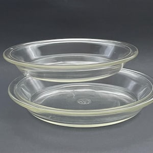 Vintage PYREX Clear Glass Pie Plates: Set of 2, 9&quot; USA Made