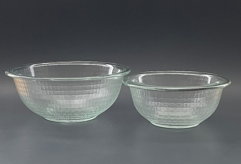 Pyrex Mixing Bowls - Thumbnail 4