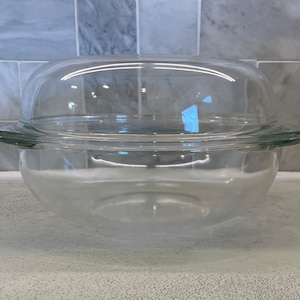 3 Quart PYREX 026 Oven Roaster - large All Caps PYREX 10&quot; Covered Casserole Dish with Domed Lid 687-C B-10 - Pyrex Ovenware Made in the USA