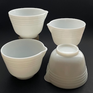 Vintage Pyrex Hamilton Beach Mixing Bowl With Pour Spout 6