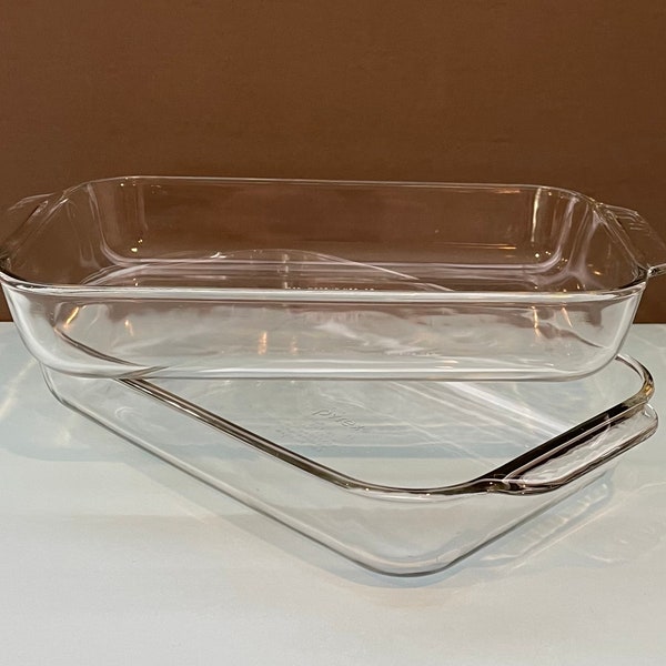 7.5 x 11 Pyrex 232 Clear Glass Casserole or Cake Baking Dish with Handles - 2.2 Quart / 2 Liter Vintage Pyrex Made in the USA