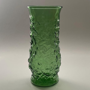 Vintage Emerald Green Crinkle Glass Vase - E.O. Brody Co. 8.5&quot; Tall