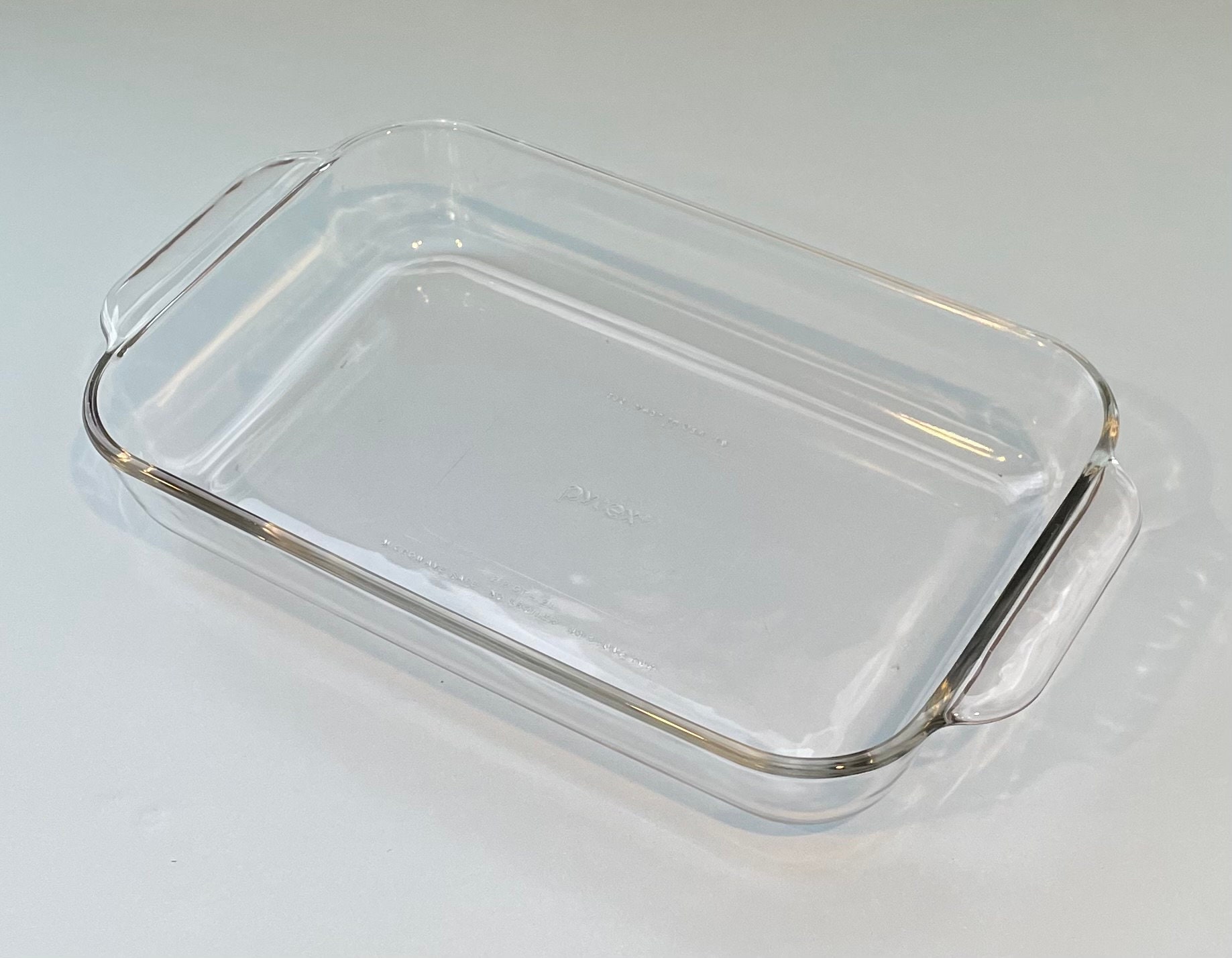 Pyrex® 7 x 11 Rectangle Glass Baking Dish with Blue Lid - Larry The  Locksmith