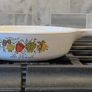 Spice of Life Skillet or Sauce Pan P-83-B - a .5 L -1970&#39;s Corning Pyroceram with Retro Vegetables on White Cookware
