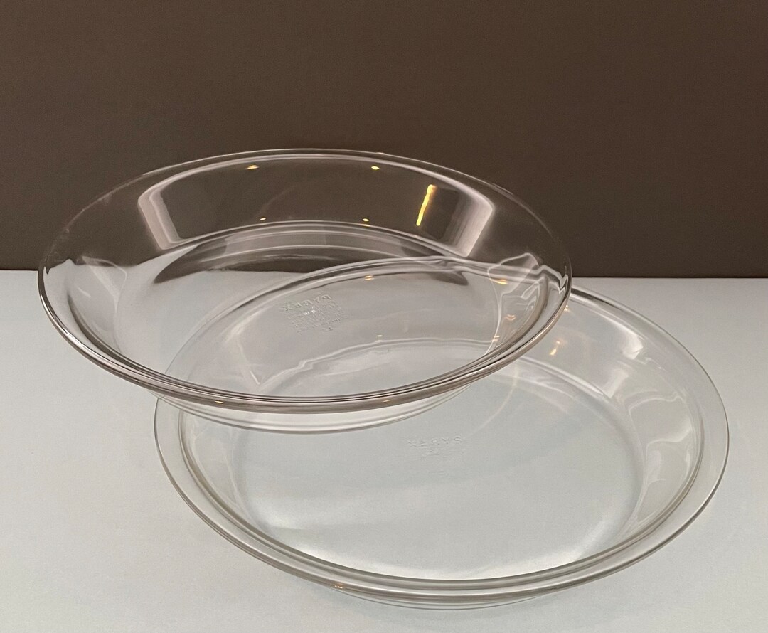 Set of 2 Pyrex Deep Dish Pie Plates 10 11 Outside X 1 3/4 Deep Pyrex